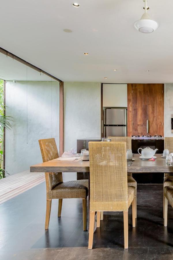 Villa Wahyu Wonderful 4bd With Huge Garden And 2 Pools Seminyak (Bali)
