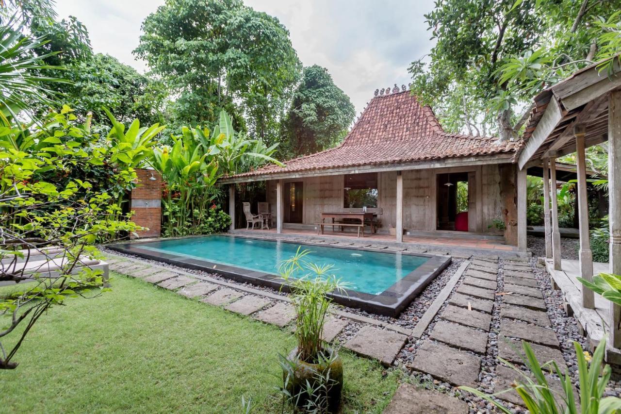 Wahyu Wonderful 4bd With Huge Garden And 2 Pools Villa Seminyak (Bali)